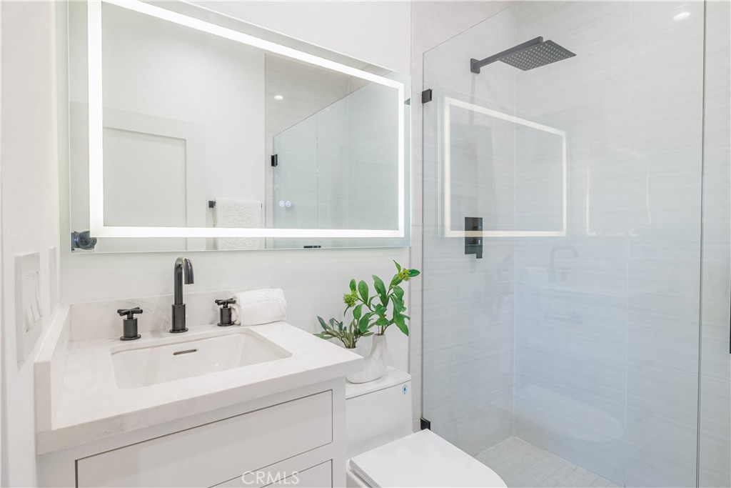 Corona del Mar South of PCH (CDMS) - Residential