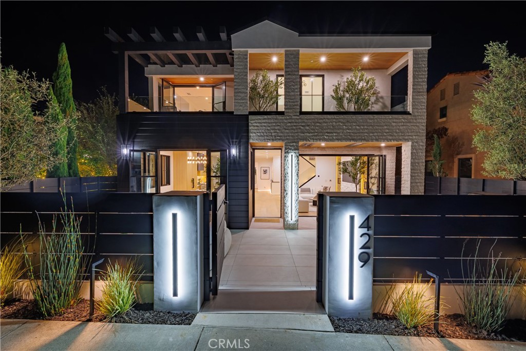 Corona del Mar South of PCH (CDMS) - Residential