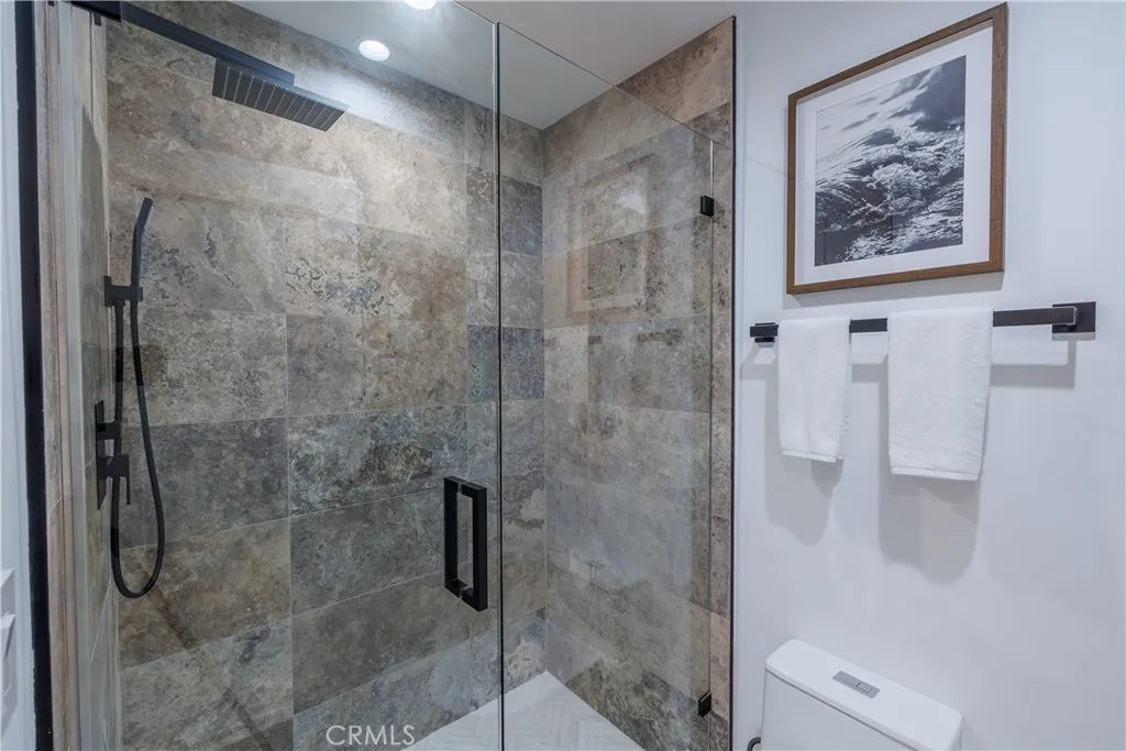 Corona Del Mar, California 92625, United States, 4 Bedrooms Bedrooms, ,7 BathroomsBathrooms,Residential,Active,220433