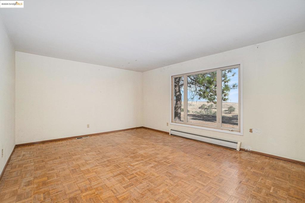 BRENTWOOD - Residential