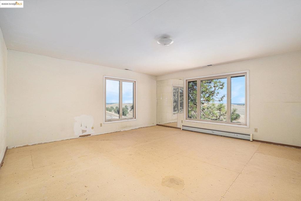 BRENTWOOD - Residential