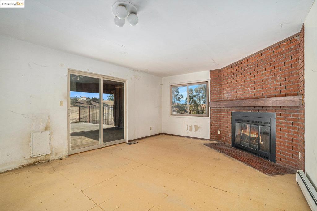 BRENTWOOD - Residential
