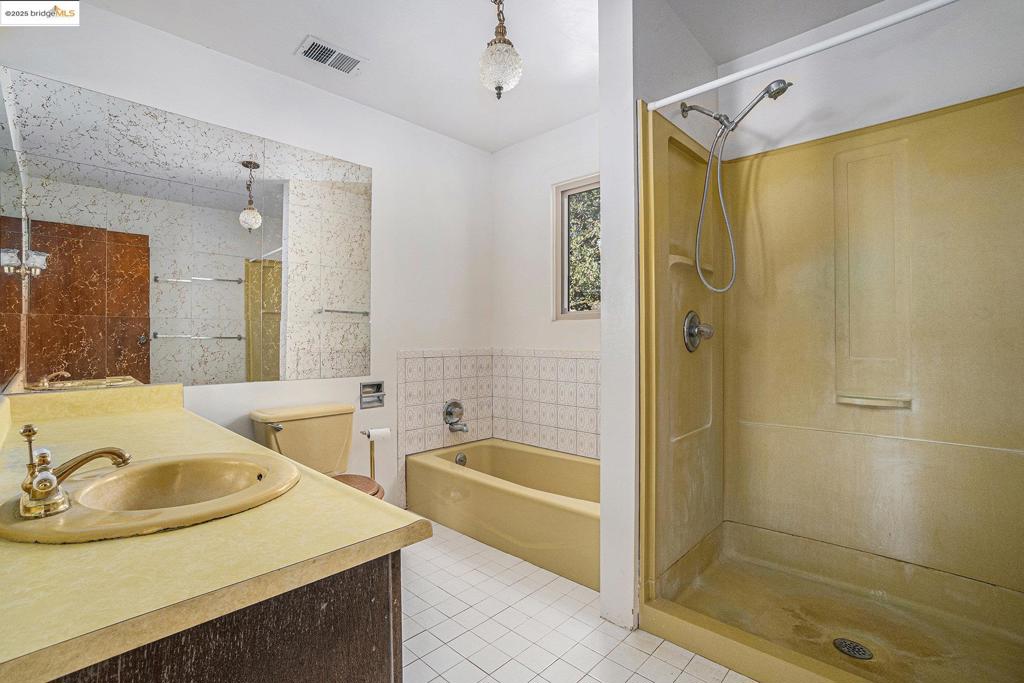 BRENTWOOD - Residential