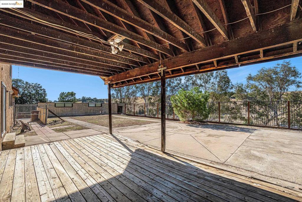 BRENTWOOD - Residential