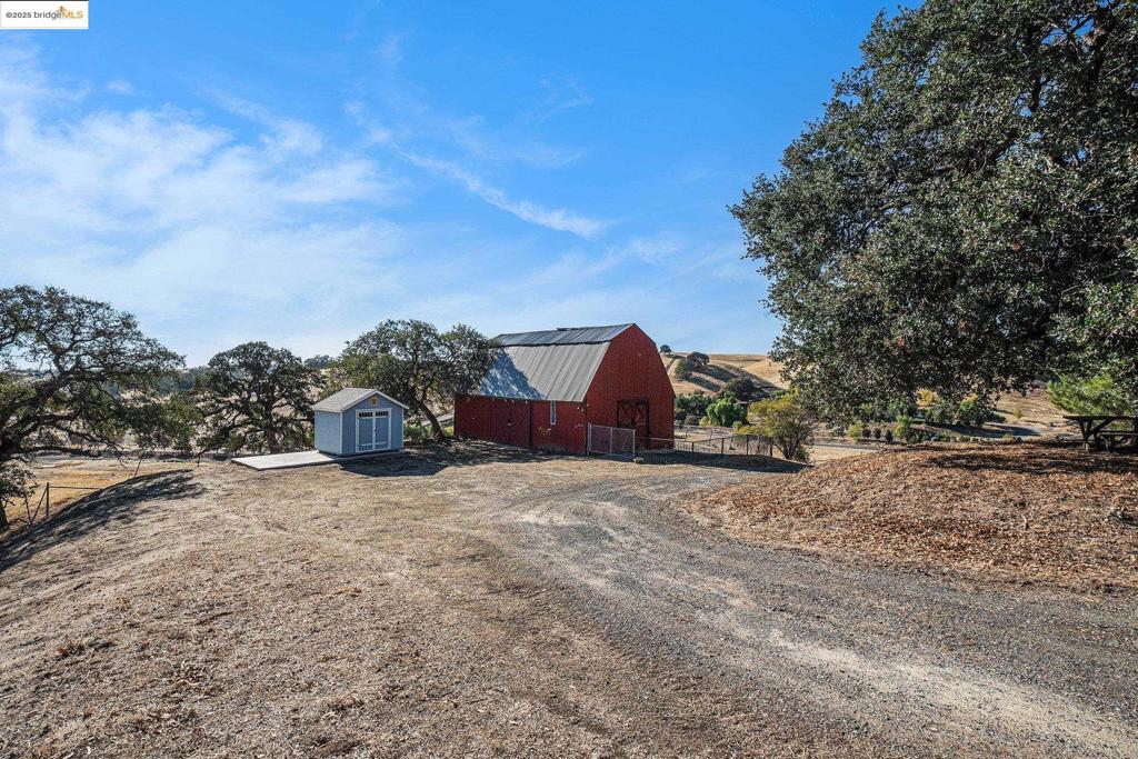 BRENTWOOD - Residential