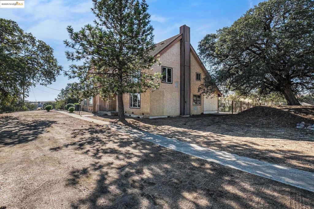 BRENTWOOD - Residential