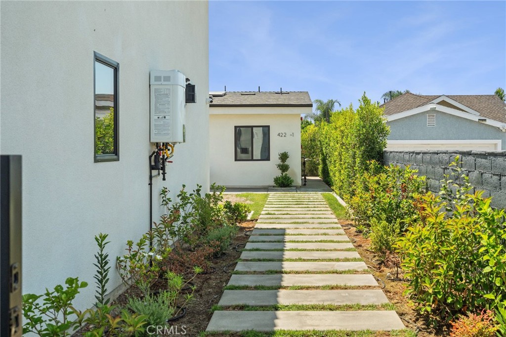 422 Almond Avenue