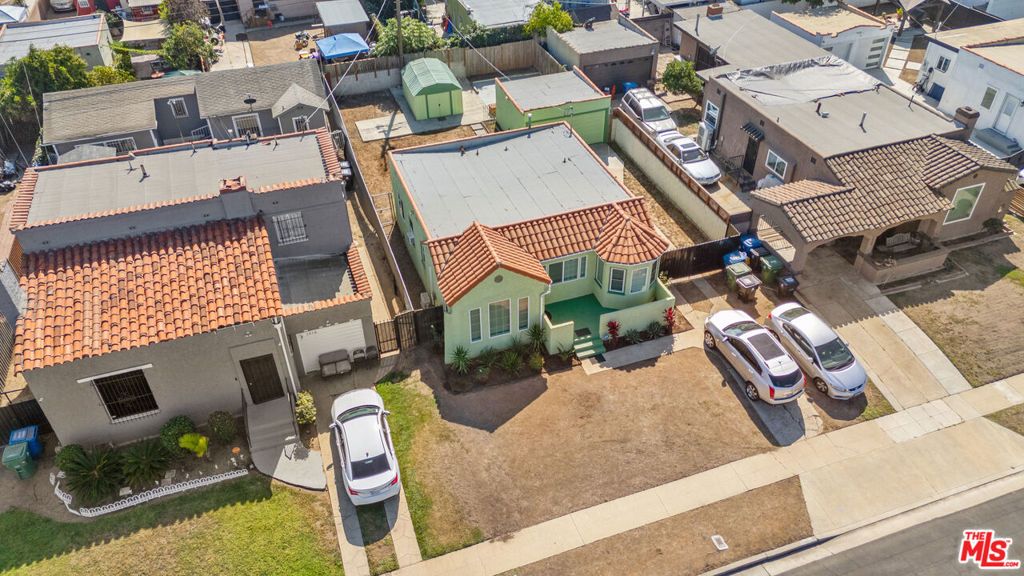 Photo of 1424 W 94th Place, Los Angeles, CA 90047 (MLS # 25613175)