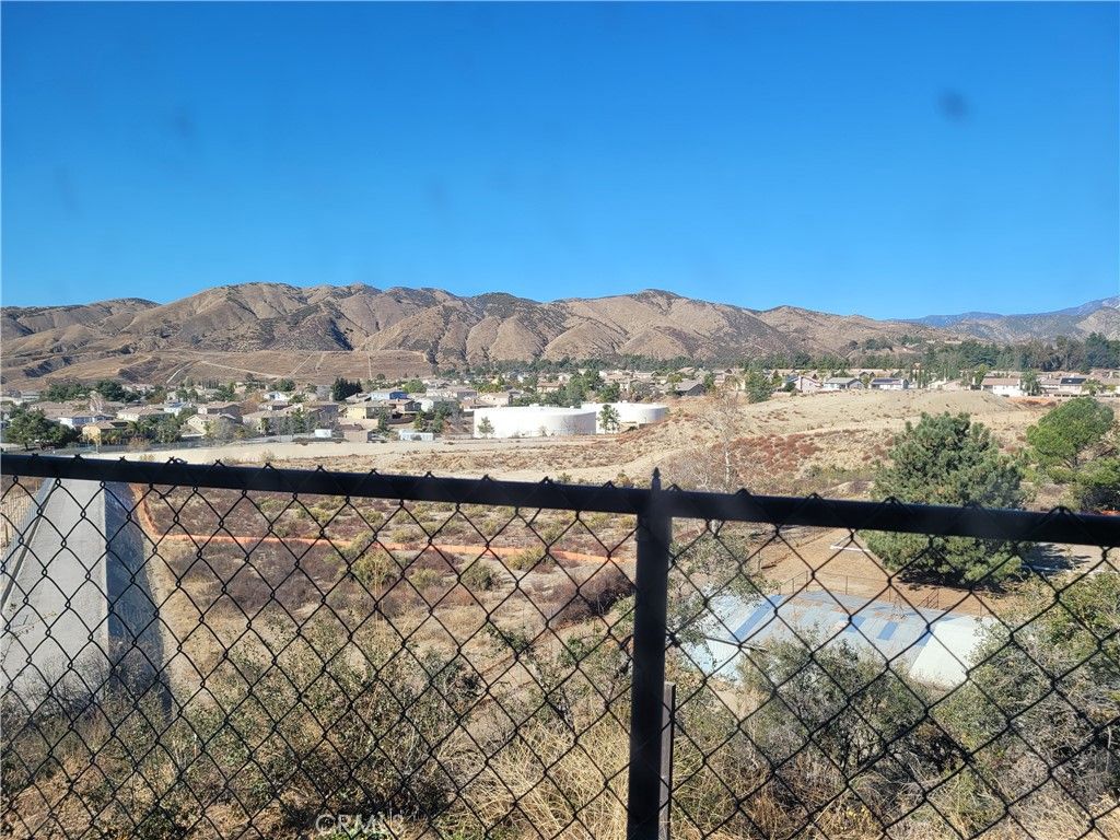 listing image 130723048615164564885