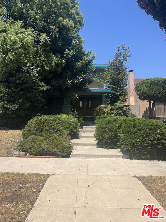 5429 Chesley Avenue