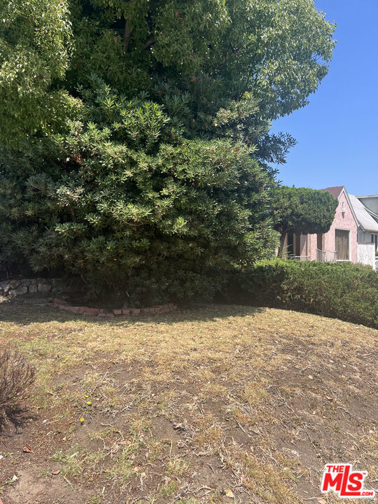 5429 Chesley Avenue