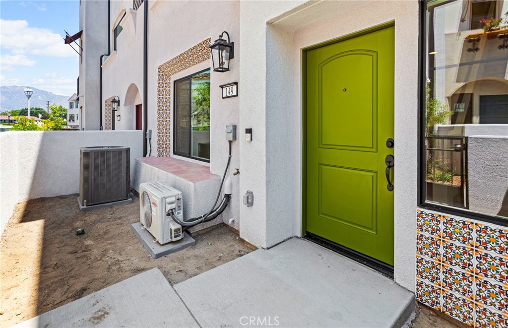 Properties 1 149 Bridle Drive