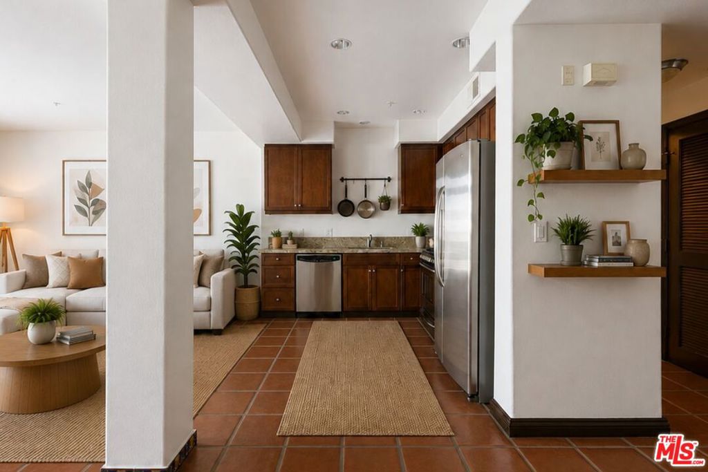 360 W Avenue 26 100