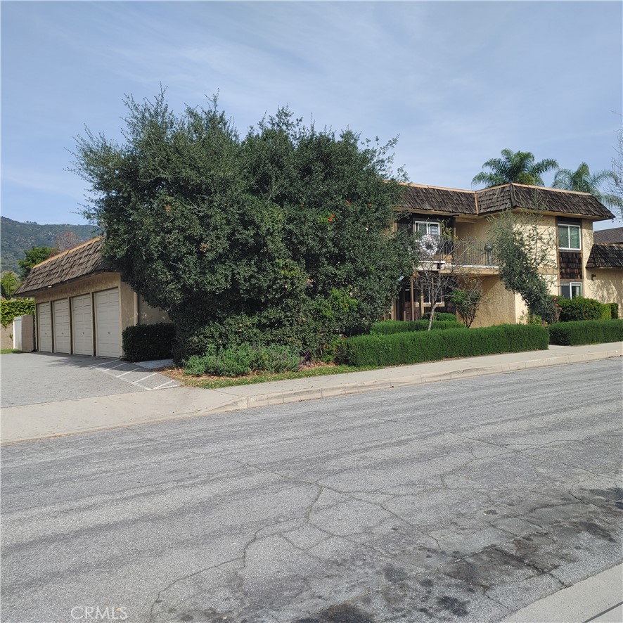 321 W Mountain View