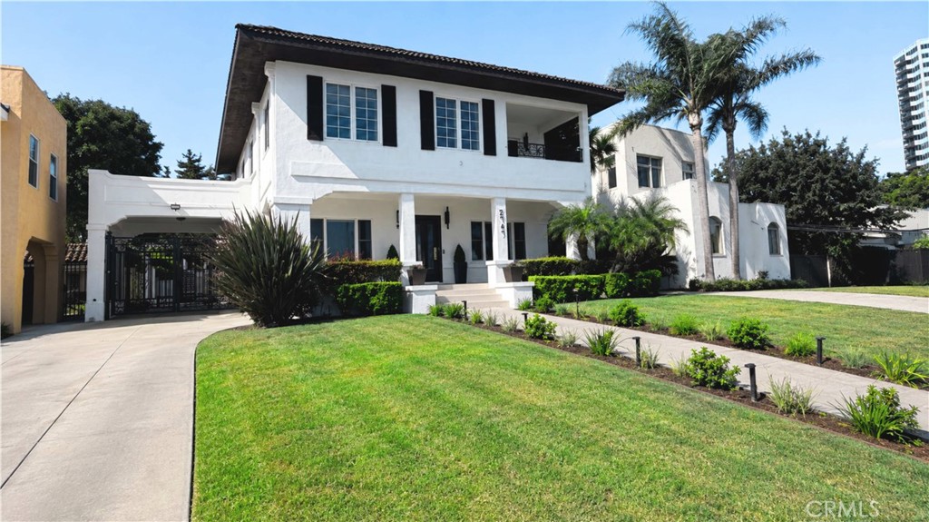 2747 E Ocean Boulevard