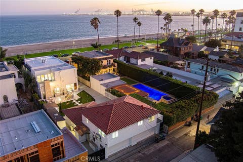 Photo of 2747 E Ocean Boulevard, Long Beach, CA 90803 (MLS # RS26159140)