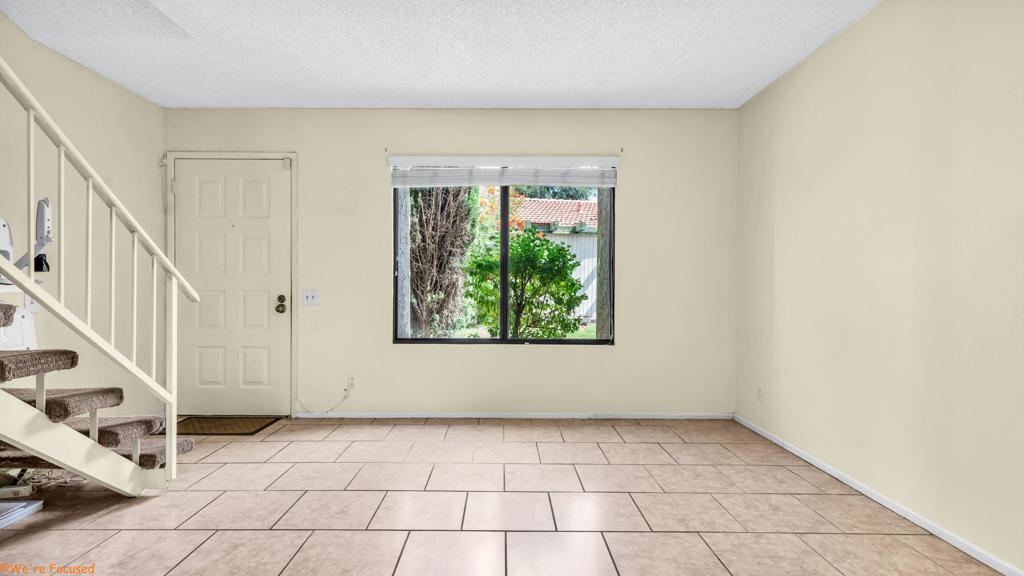 Lakeview Villa - Residential