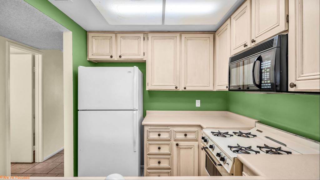 Lakeview Villa - Residential