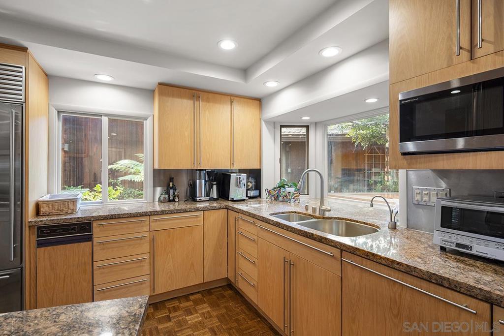 Del Cerro - Residential