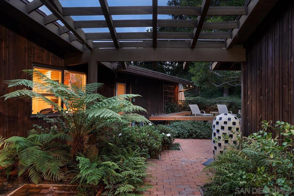 Del Cerro - Residential