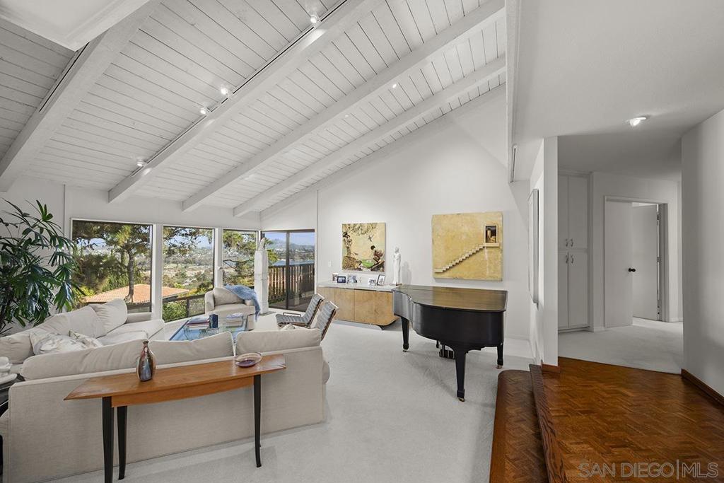 Del Cerro - Residential