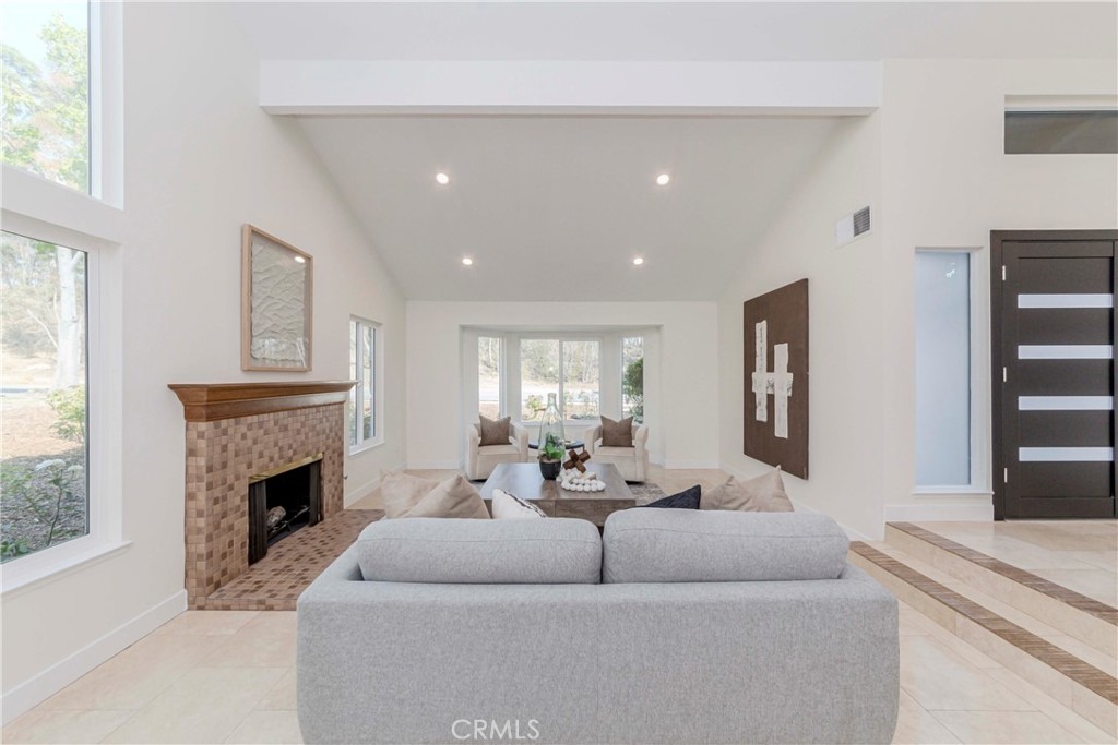 2690 Camino Del Sol