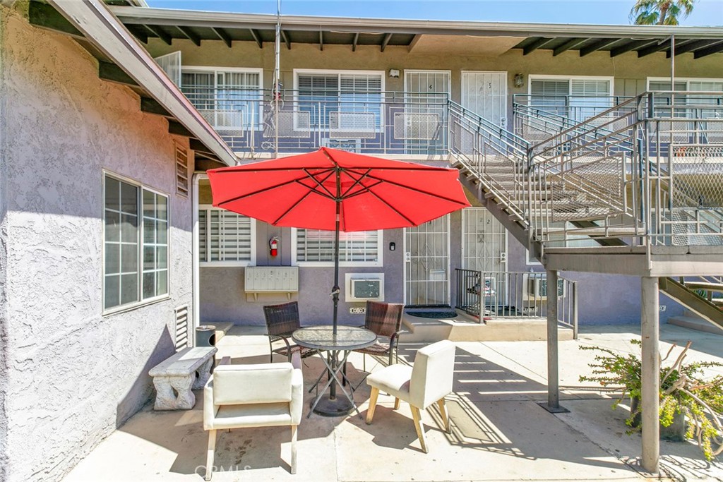 Properties 2 6923 Ben Avenue