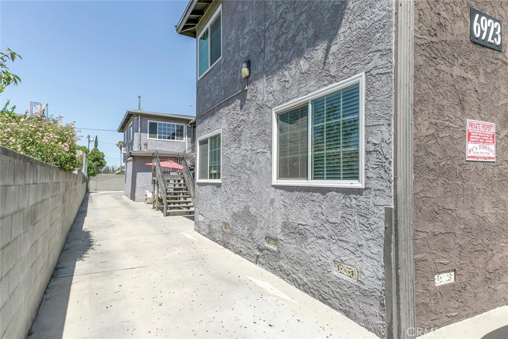 Properties 1 6923 Ben Avenue