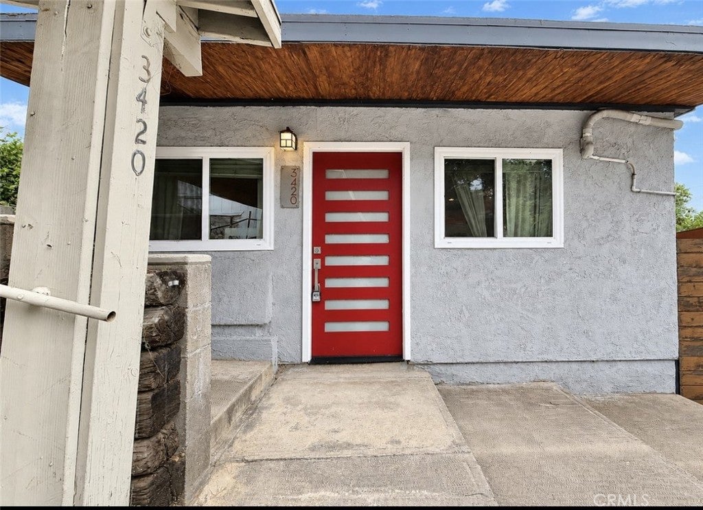 3422 Holyoke