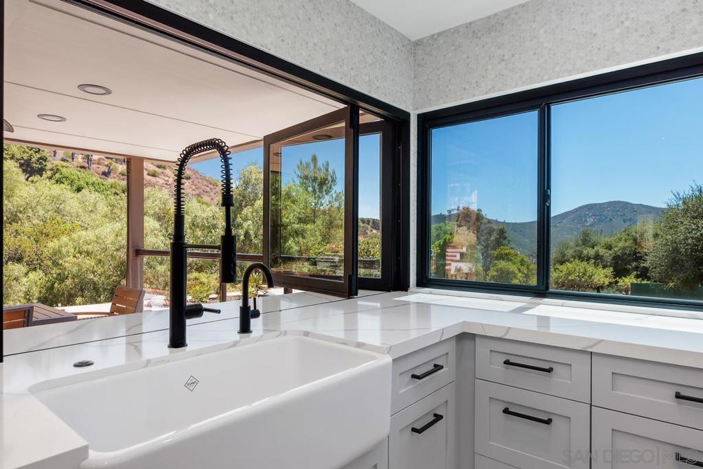 3453 Via Loma Vista