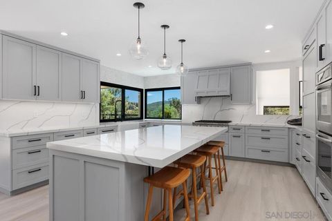3453 Via Loma Vista Escondido CA 92029