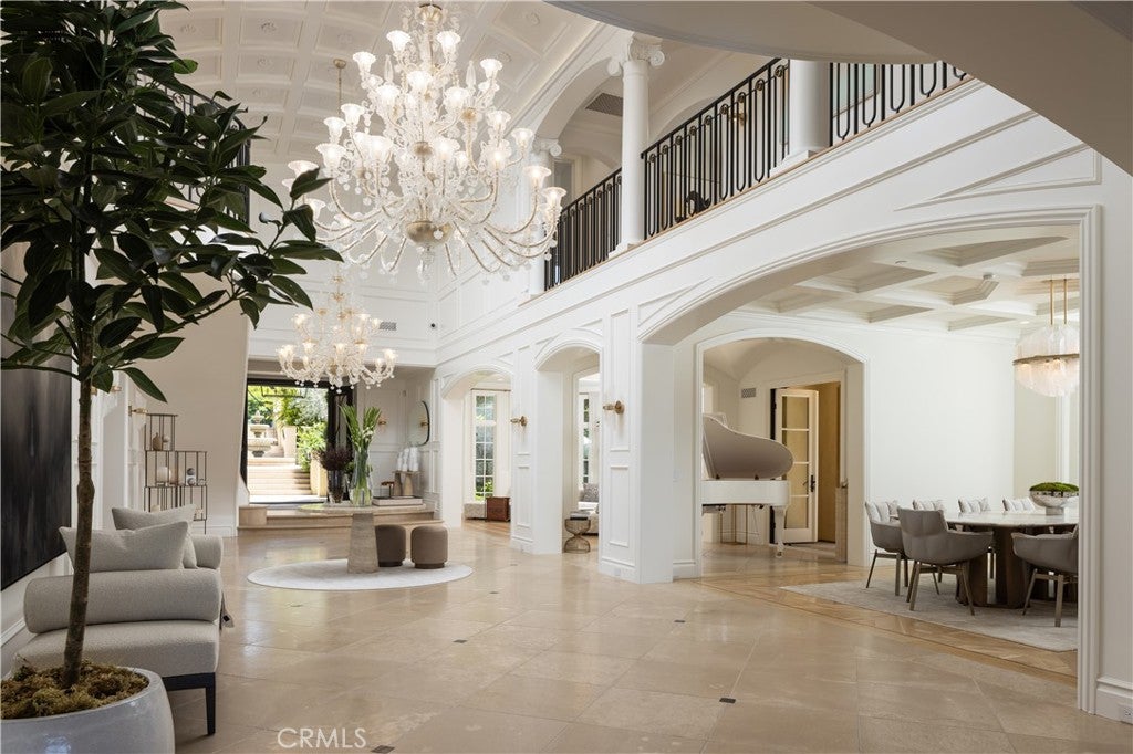 9 Pelican Crest Drive