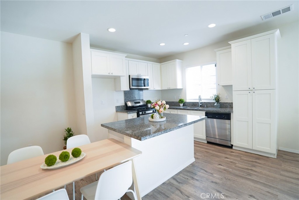 273 S Vermont Avenue