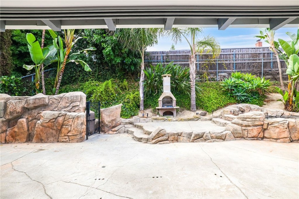 25221 Tasman Rd, Laguna Hills CA 92653 - Photo 23