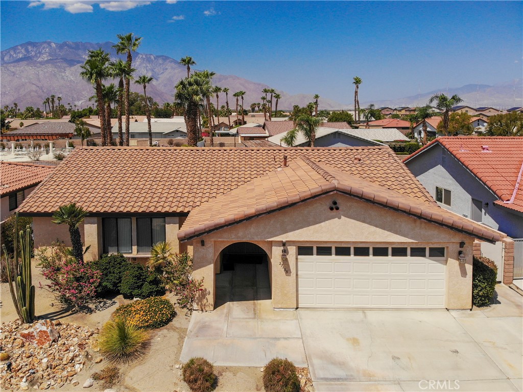 Shadow Crest (33550) - Residential