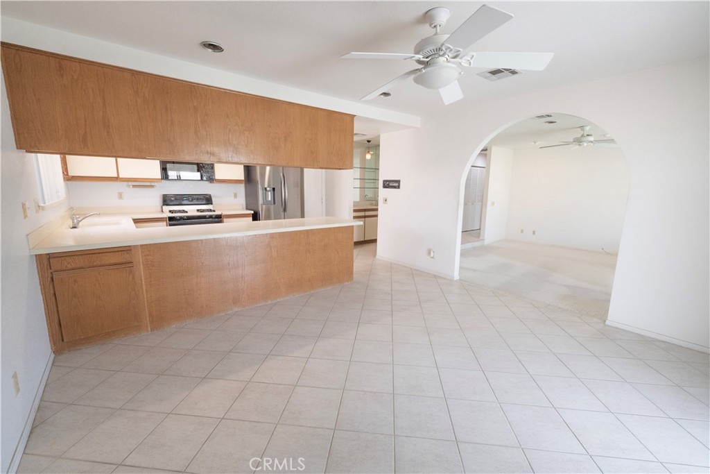 Shadow Crest (33550) - Residential