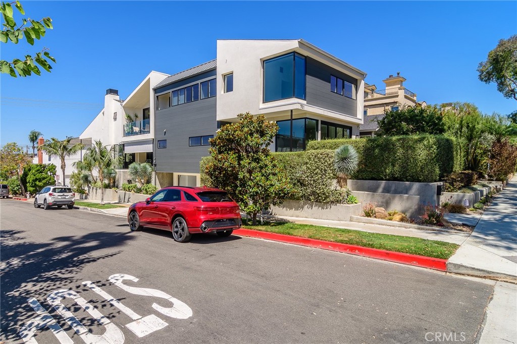 Corona del Mar North of PCH (CNHW) - Residential Lease