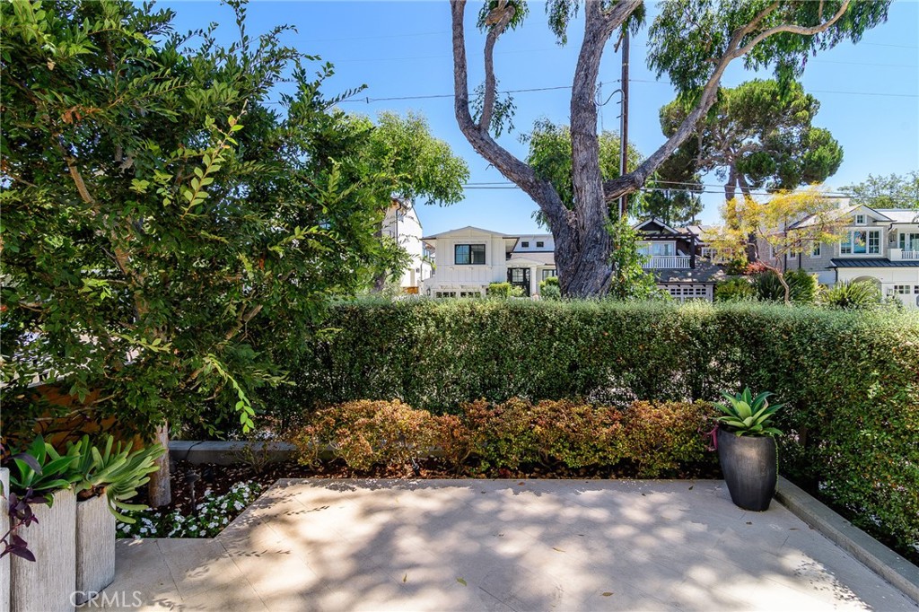 Corona del Mar North of PCH (CNHW) - Residential Lease
