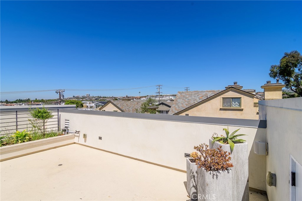 Corona del Mar North of PCH (CNHW) - Residential Lease