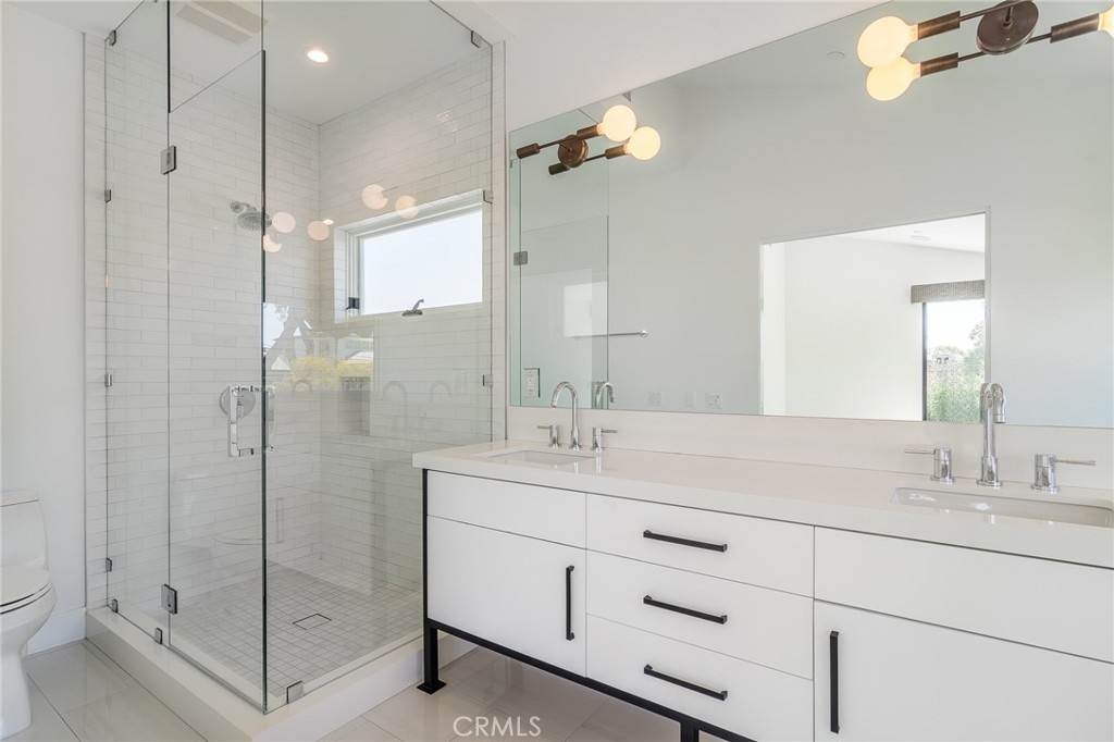 Corona del Mar North of PCH (CNHW) - Residential Lease