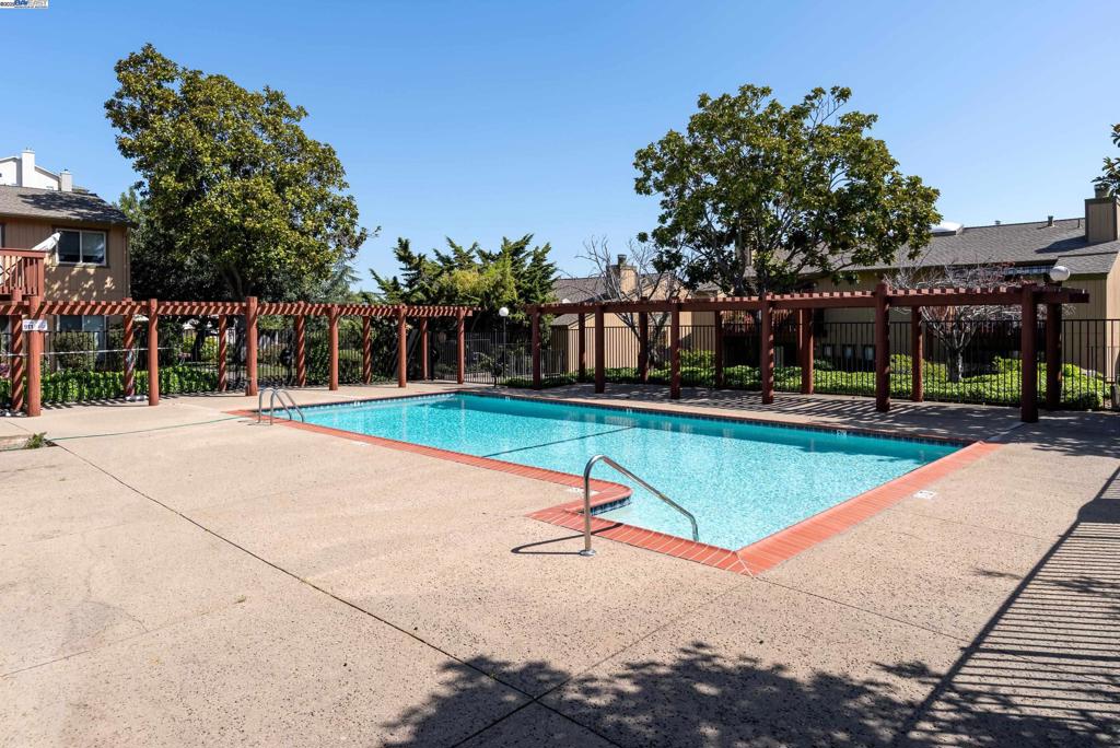 CASTRO VALLEY - Residential