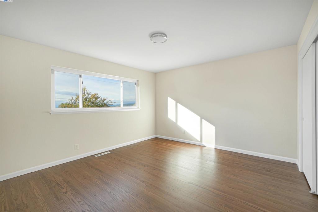 FAIRVIEW - Residential