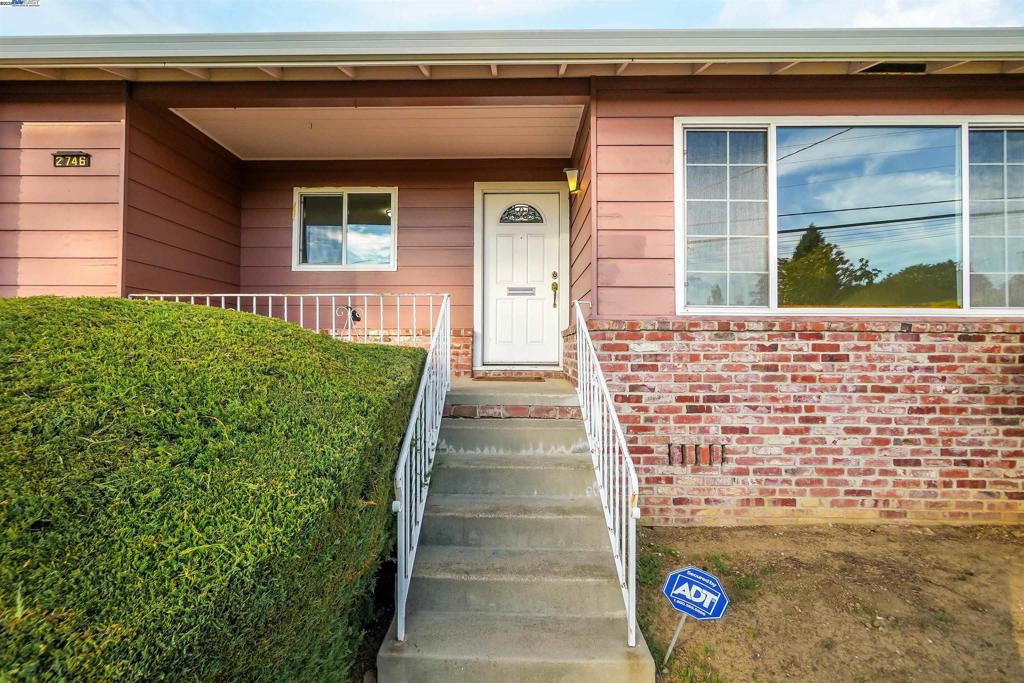 FAIRVIEW - Residential