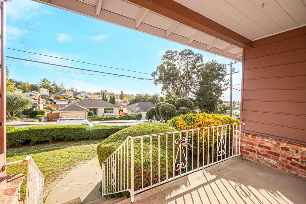 FAIRVIEW - Residential