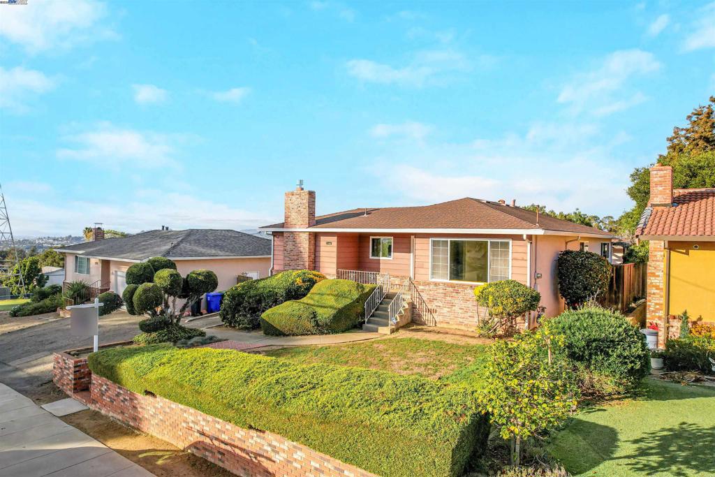 FAIRVIEW - Residential