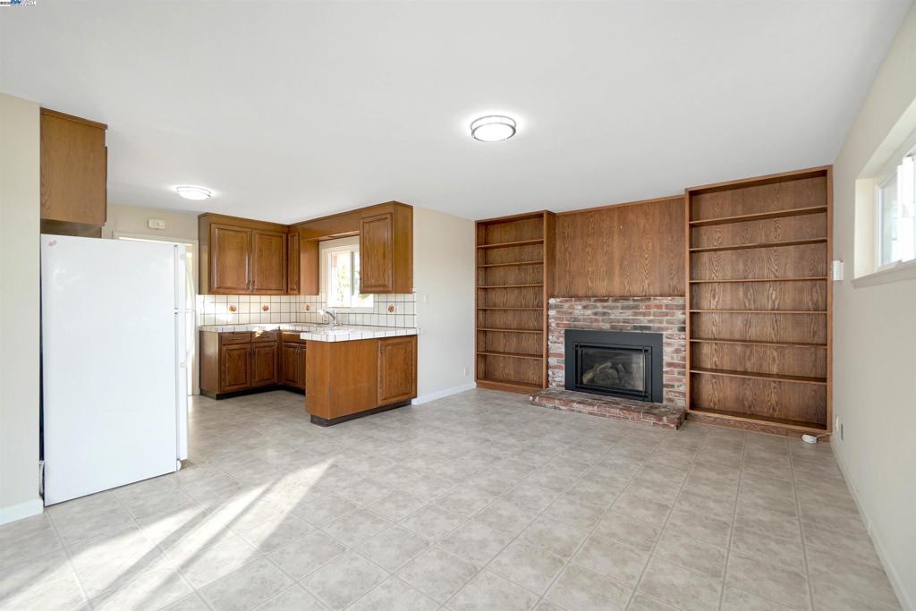 FAIRVIEW - Residential