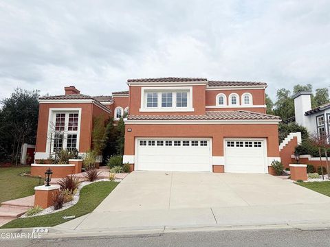 Photo of 267 High Meadow Street, Simi Valley, CA 93065 (MLS # 225006020)