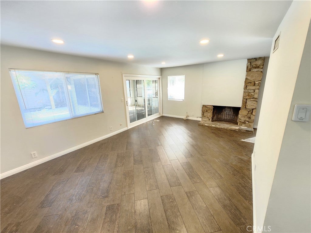 5449 E Garrick Drive