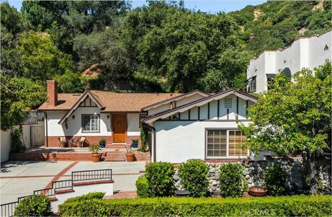 Photo of 431 Highland, Monrovia, CA 91016 (MLS # AR26093701)