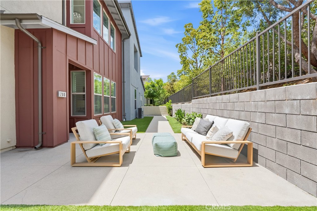 200 Alienta Lane